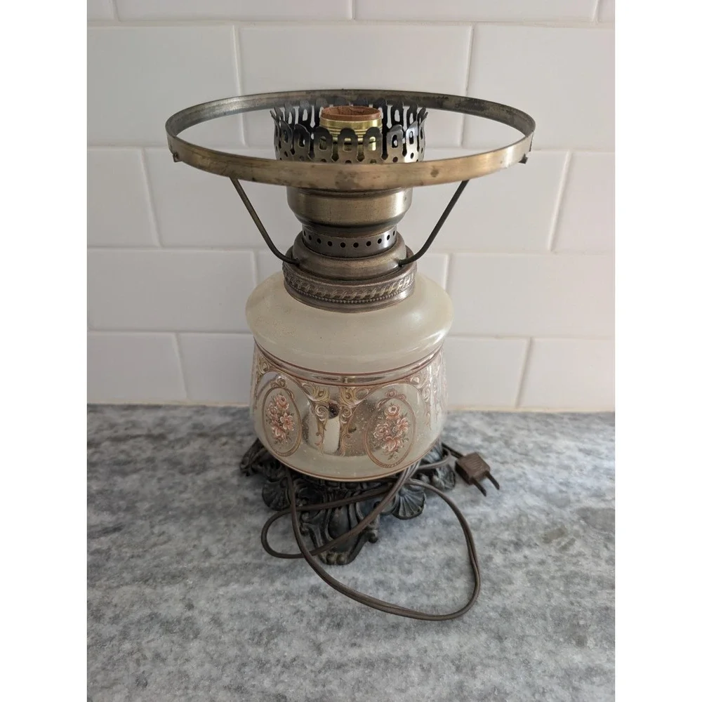 Vintage Accurate Casting Co. Hurricane Floral Glass Lamp